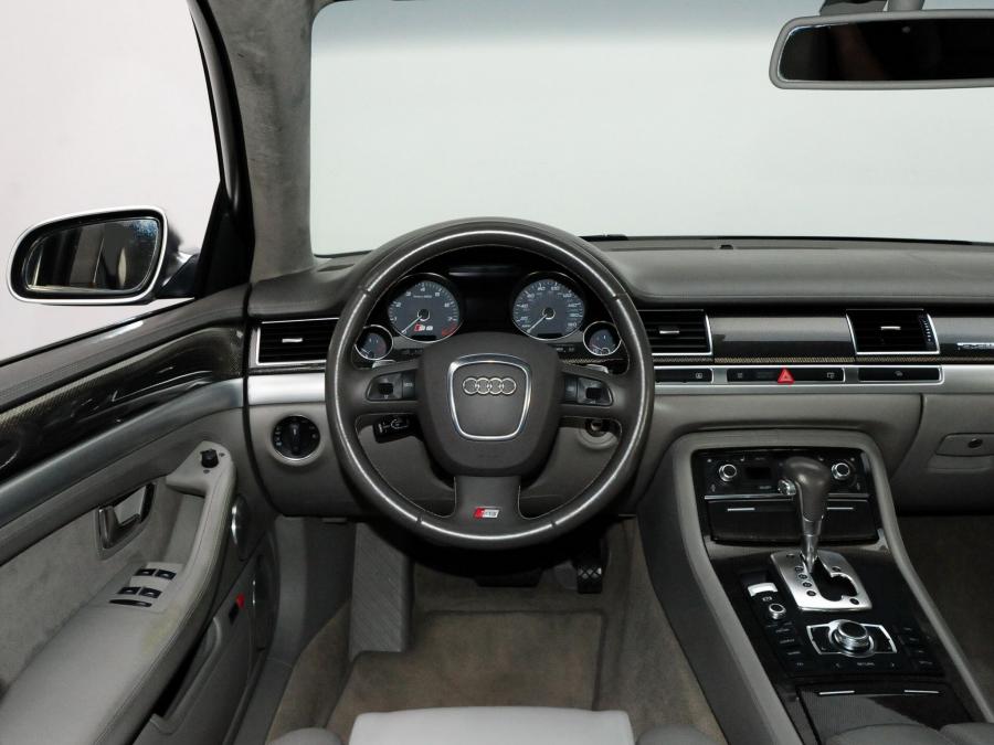 Торпедо Audi S8 (D3) 2008 года  (NA) (фото 16 из 20)